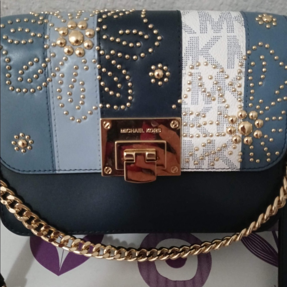Micheal kors purse